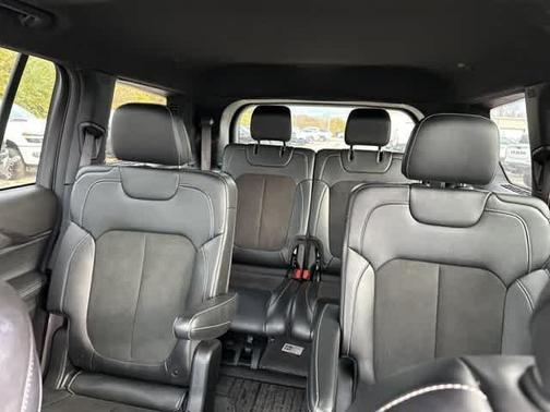 2021 Jeep Grand Cherokee L Laredo