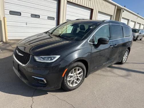 2021 Chrysler Pacifica Touring-L