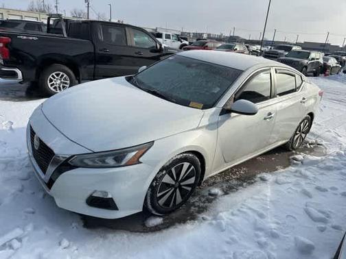 2022 Nissan Altima 2.5 SV