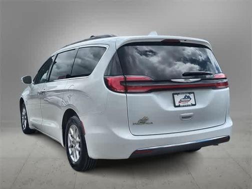 2022 Chrysler Pacifica Touring-L