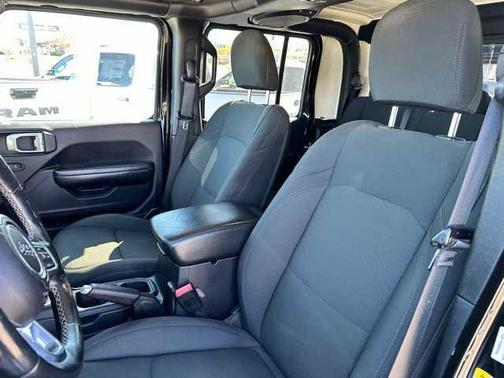 2020 Jeep Gladiator Sport