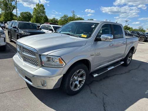 Bright Silver Clearcoat Metallic 2017 RAM 1500 Laramie