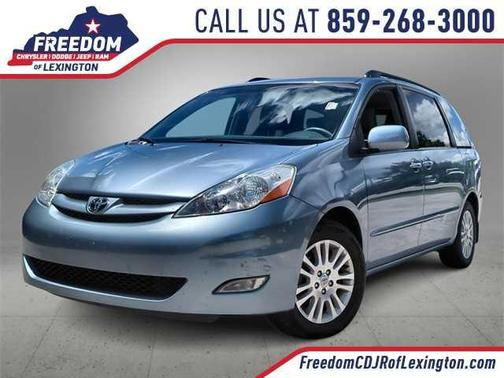 2010 Toyota Sienna XLE