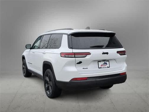 2023 Jeep Grand Cherokee L Laredo