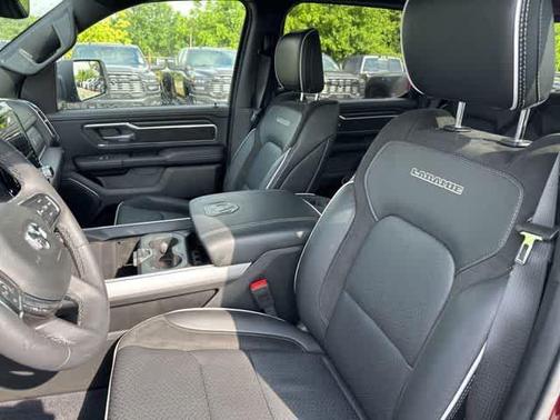 Delmonico Red Pearlcoat 2026 RAM 1500 Laramie