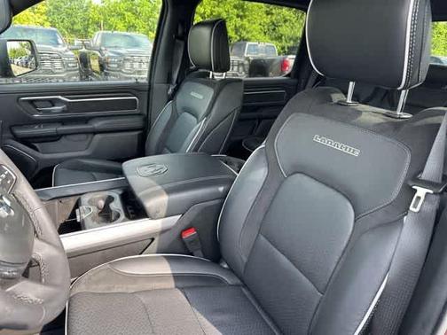 Delmonico Red Pearlcoat 2026 RAM 1500 Laramie