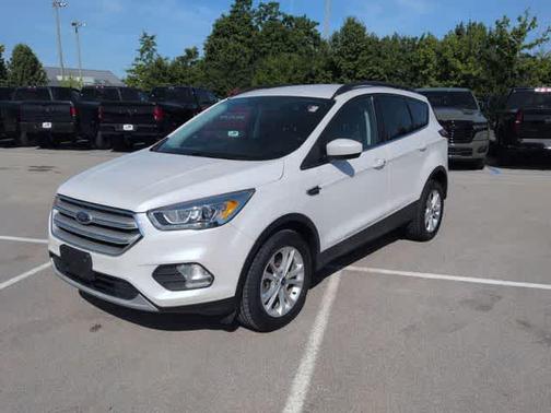 White Platinum Tri-Coat Metallic 2019 Ford Escape SEL