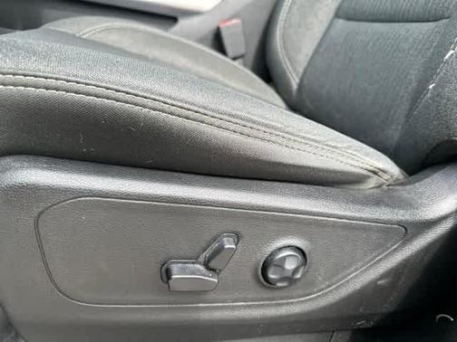 Granite Crystal Clearcoat Metallic 2019 RAM 1500 Big Horn