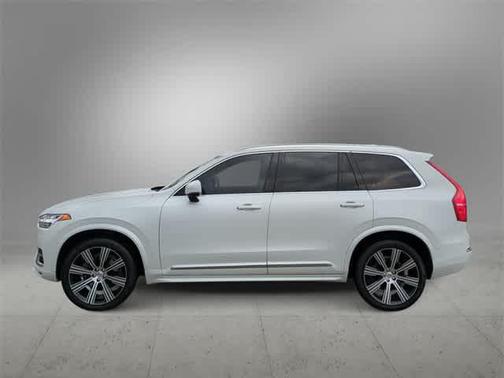 2022 Volvo XC90 T6 Inscription 7 Passenger