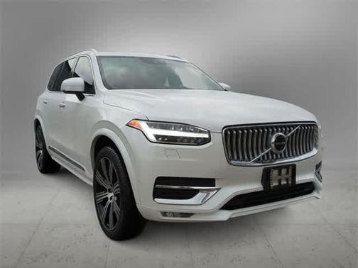 2022 Volvo XC90 T6 Inscription 7 Passenger
