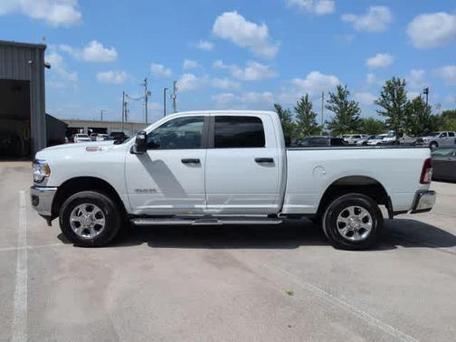 Bright White Clearcoat 2024 RAM 2500 Big Horn
