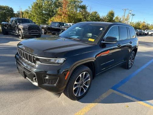 2022 Jeep Grand Cherokee Overland