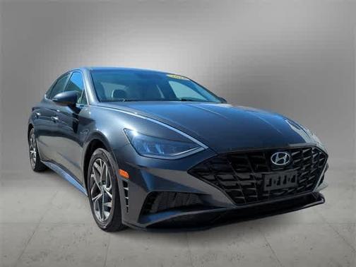 2022 Hyundai SONATA SEL