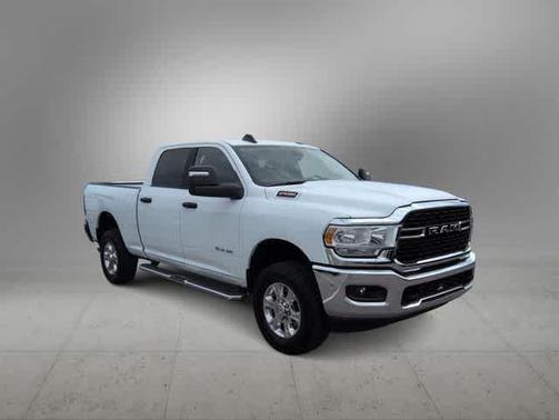 Bright White Clearcoat 2024 RAM 2500 Big Horn