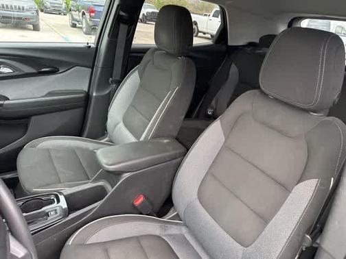 Mosaic Black Metallic 2023 Chevrolet Trailblazer LT