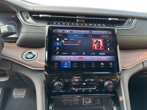 2023 Jeep Grand Cherokee L Summit