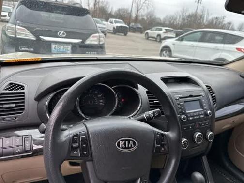 2011 Kia Sorento LX