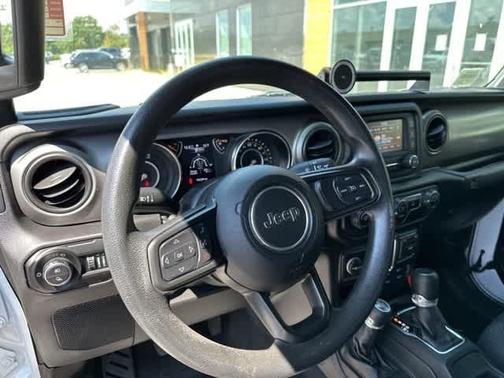2021 Jeep Gladiator Sport