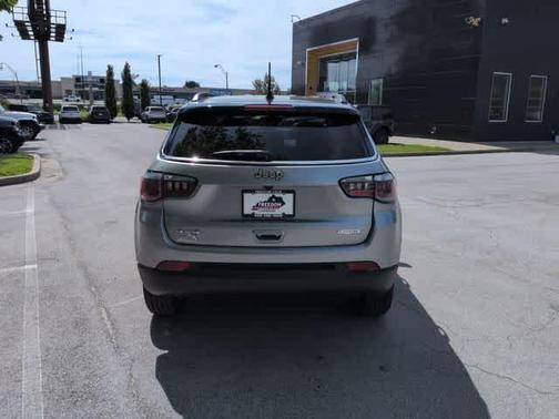 Billet Silver Metallic Clearcoat 2018 Jeep Compass Latitude