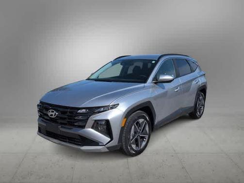 Shimmering Silver 2025 Hyundai TUCSON SEL
