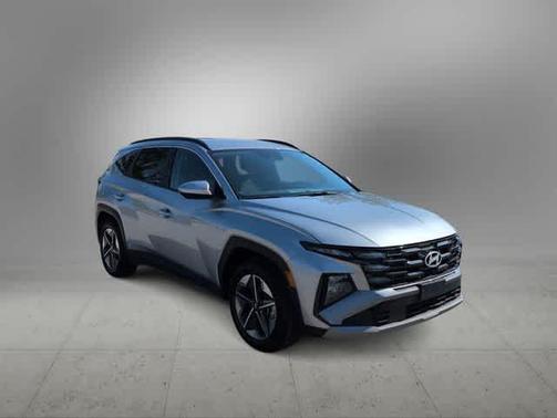 Shimmering Silver 2025 Hyundai TUCSON SEL