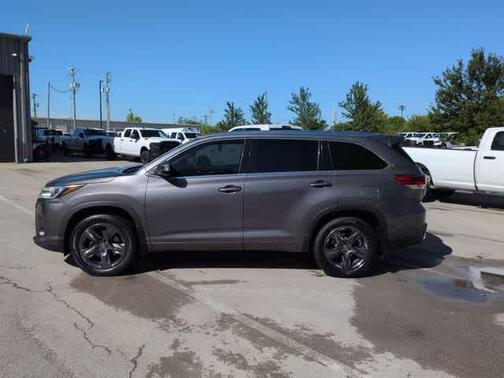 Predawn Gray Mica 2017 Toyota Highlander Limited Platinum