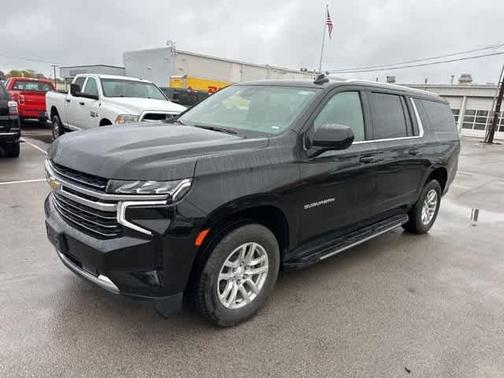 2023 Chevrolet Suburban LT