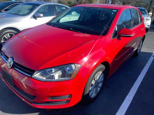 2016 Volkswagen Golf TSI S Hatchback Sedan 4D