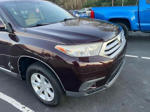 2012 Toyota Highlander SE