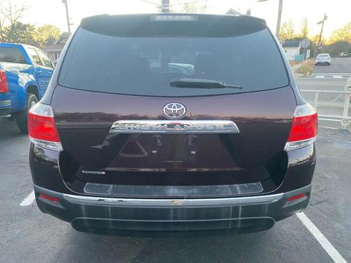 2012 Toyota Highlander SE