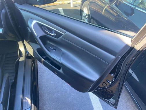 2016 Nissan Altima 2.5 SR