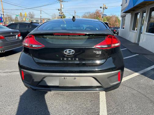 2019 Hyundai IONIQ Hybrid Blue