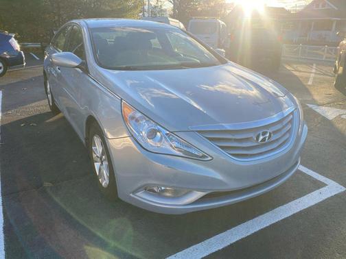2013 Hyundai SONATA GLS Sedan 4D