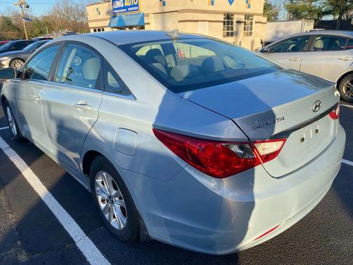 2013 Hyundai SONATA GLS Sedan 4D