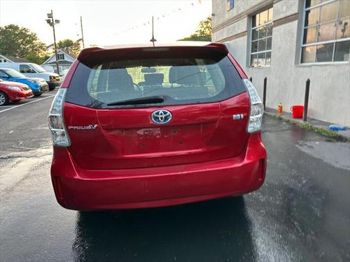 2013 Toyota Prius v Five