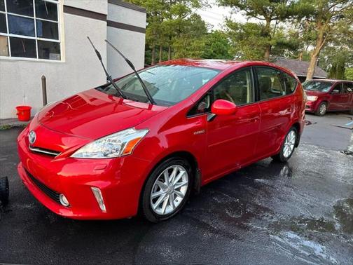 2013 Toyota Prius v Five