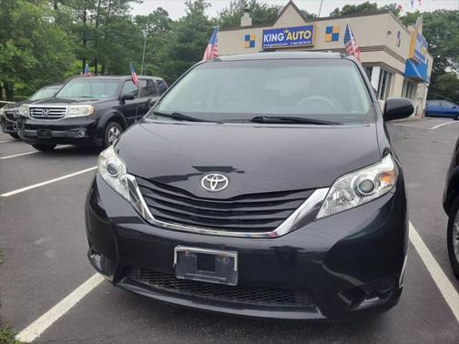 2014 Toyota Sienna LE