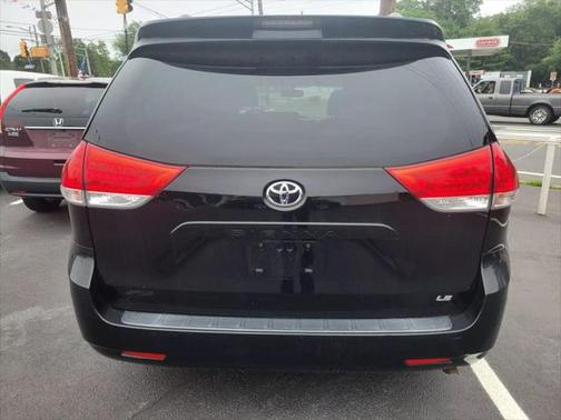 2014 Toyota Sienna LE