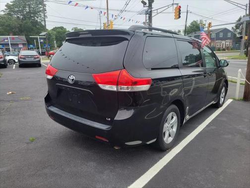 2014 Toyota Sienna LE