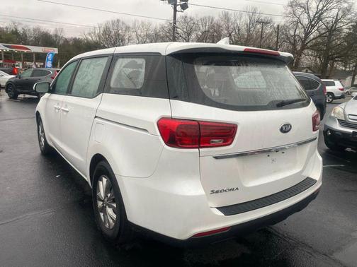 2020 Kia Sedona L