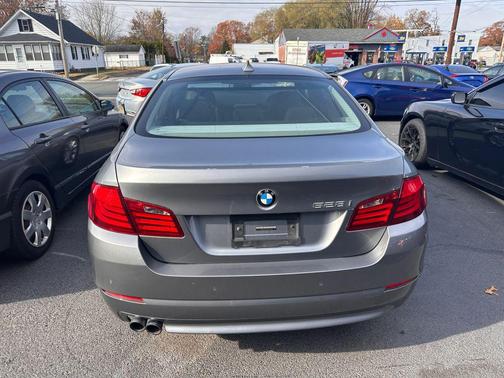 2011 BMW 528 528i Sedan 4D