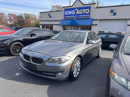 2011 BMW 528 528i Sedan 4D