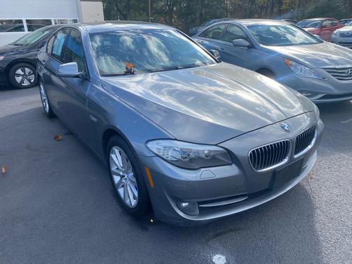 2011 BMW 528 528i Sedan 4D