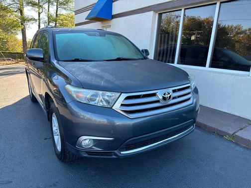 2013 Toyota Highlander SE