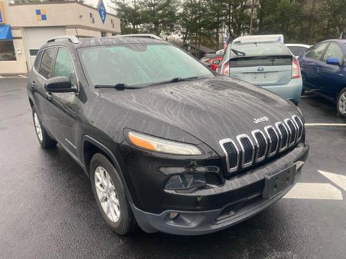 2017 Jeep Cherokee Sport