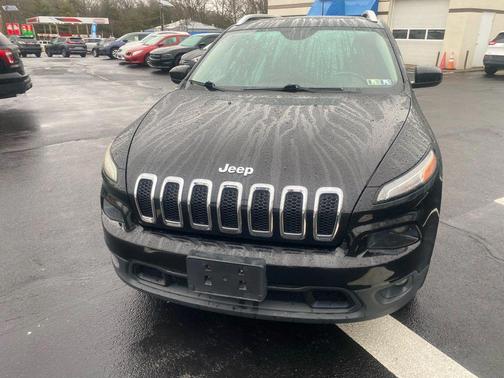 2017 Jeep Cherokee Sport