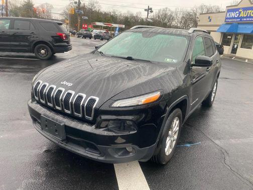 2017 Jeep Cherokee Sport
