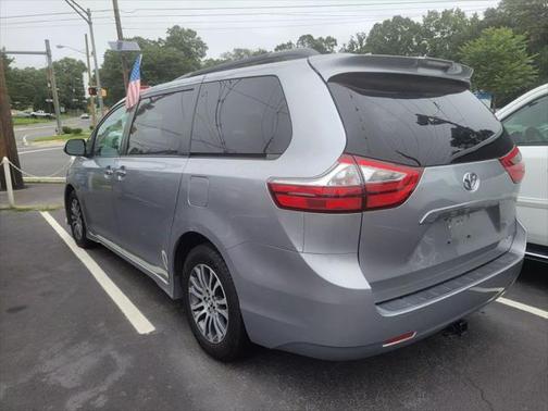 2018 Toyota Sienna XLE