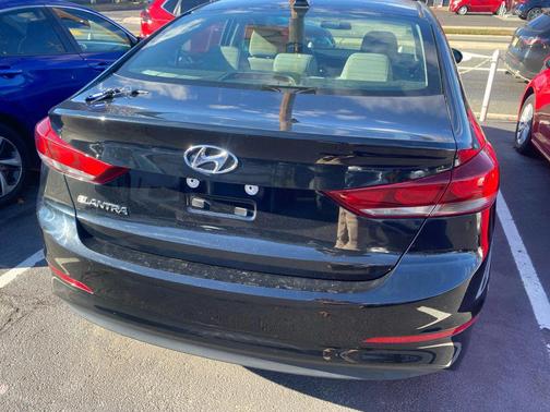2018 Hyundai ELANTRA SEL Sedan 4D
