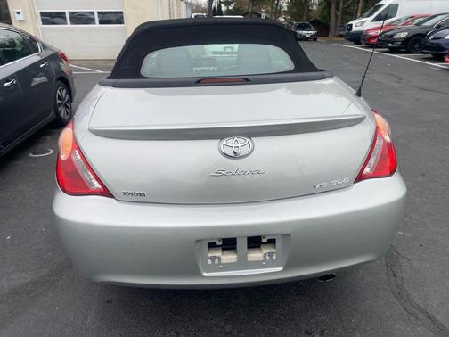 2005 Toyota Camry Solara SE V6